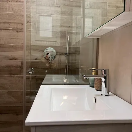 Safari Lux Skg Newly Renovated